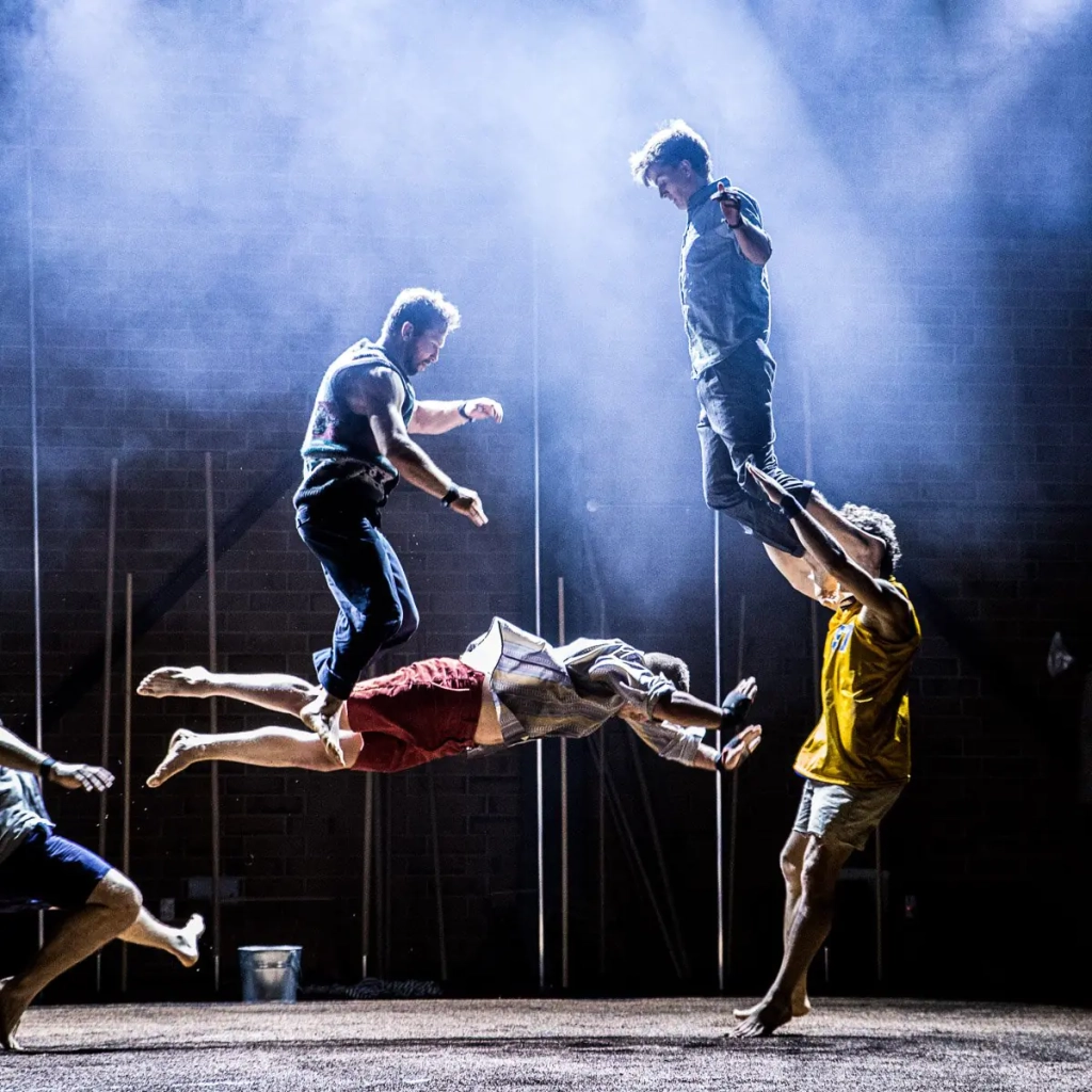 Nuits de Fourvière : Les acrobates de Gravity & Other Myths ouvrent les festivités en repoussant les limites du possible