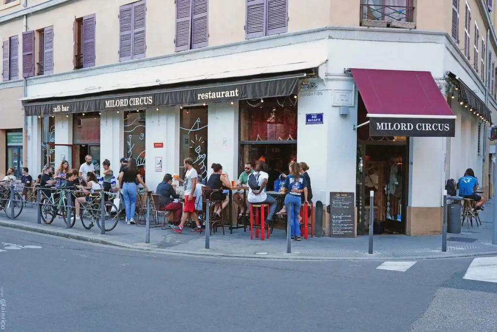 bar a Vaise