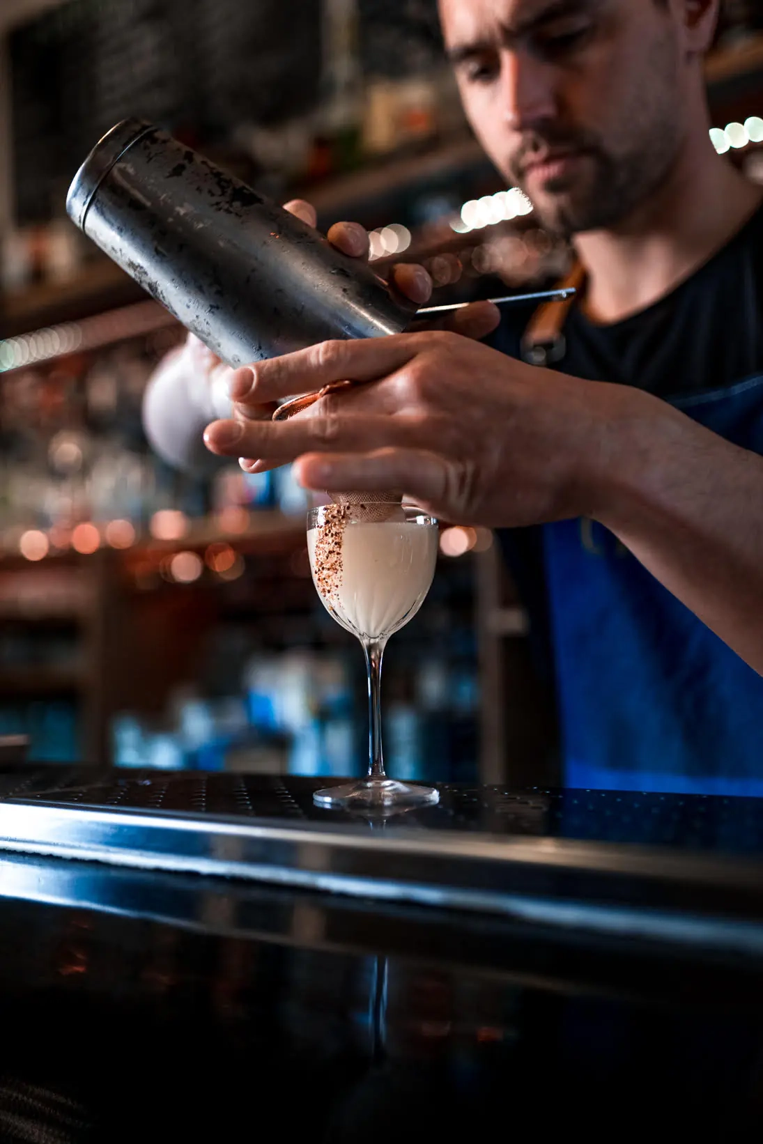 Ambiance feutrée et décor raffiné du Cigale Bar à Lyon
