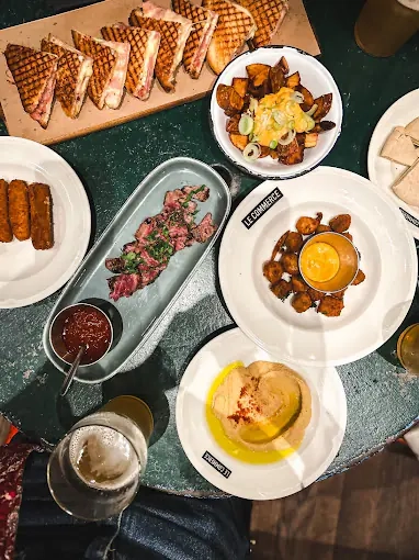 Cuisine du marché et plats faits maison dans un bistrot authentique