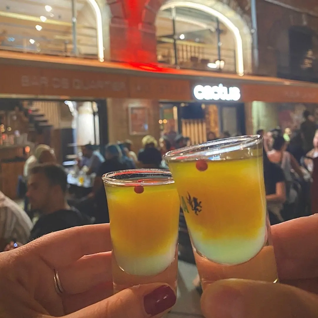Dégustation de cocktails créatifs et de tapas maison au Cactus Bar