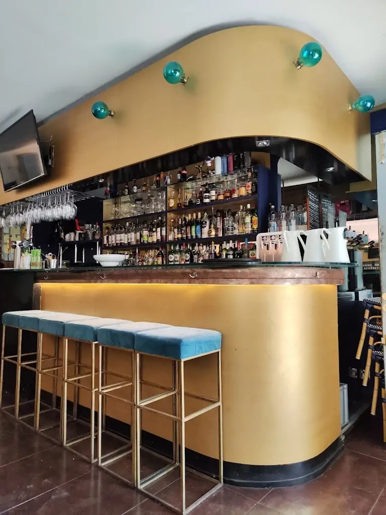 Dégustez un burger savoureux et passez un moment convivial à La Loge Lyon Dégustez un burger savoureux et passez un moment convivial à La Loge Lyon