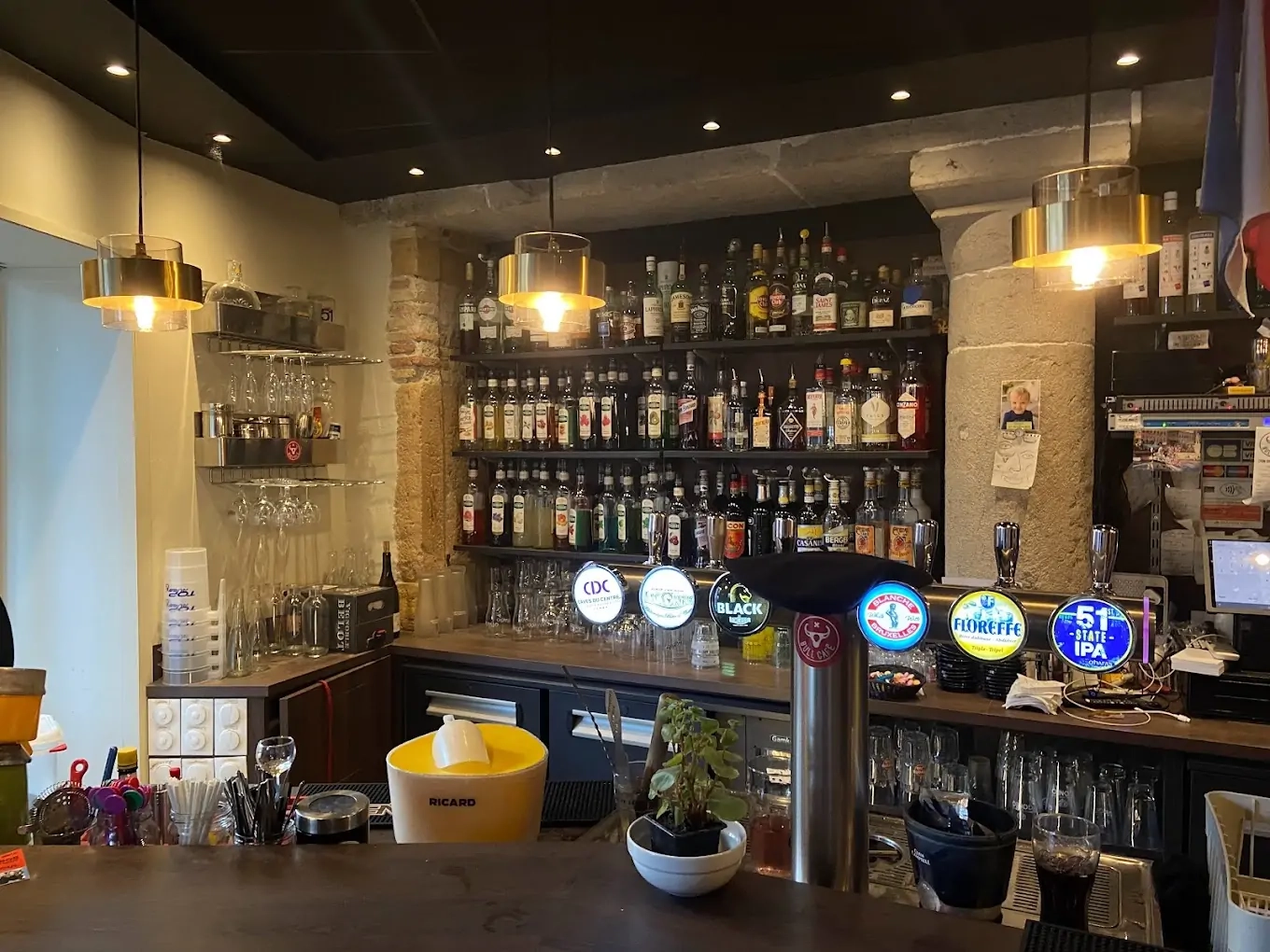 Dégustez une bière artisanale et des produits du terroir lyonnais au Bull Café Dégustez une bière artisanale et des produits du terroir lyonnais au Bull Café
