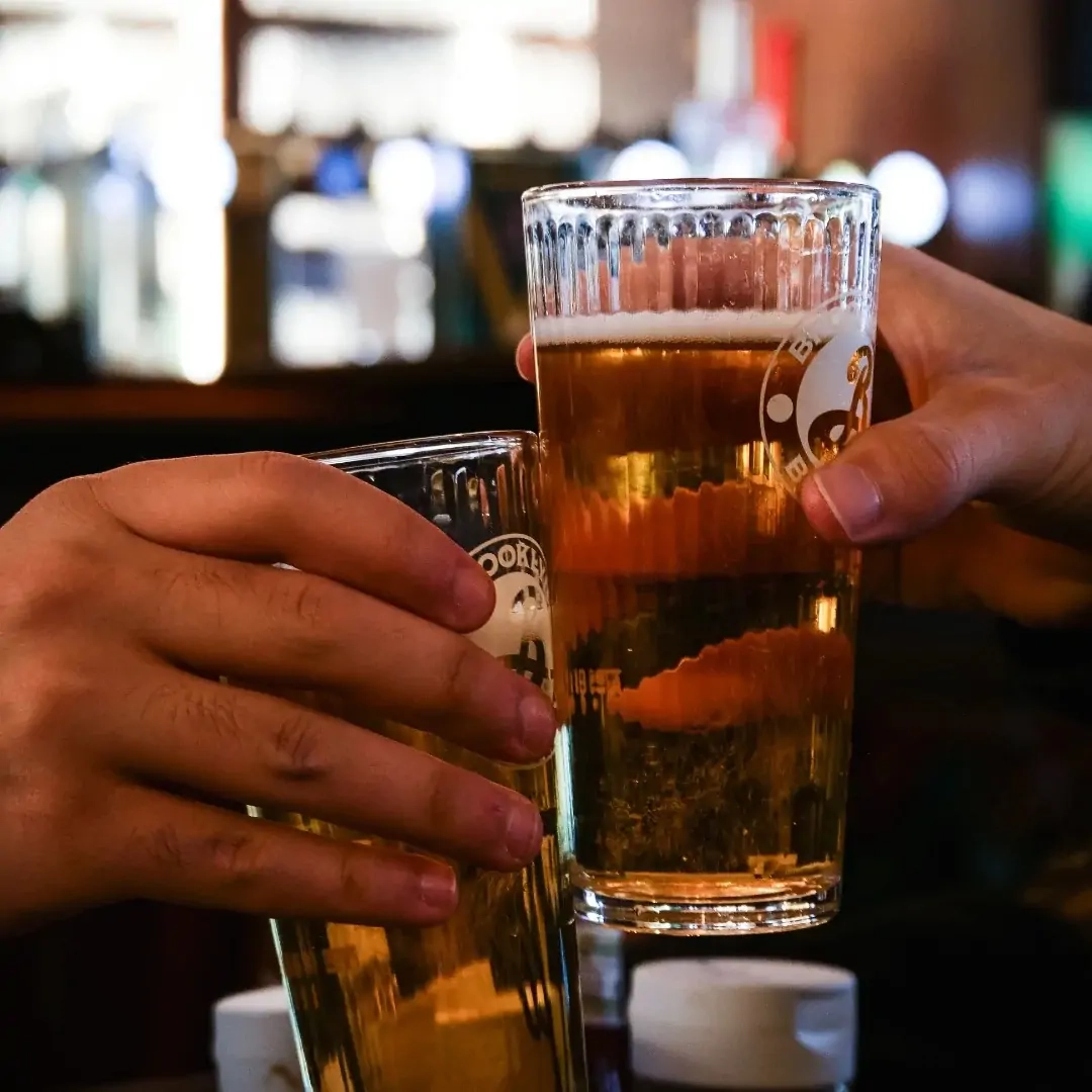 Dégustez une bière artisanale sur la terrasse du Boston Tavern à Lyon Dégustez une bière artisanale sur la terrasse du Boston Tavern à Lyon