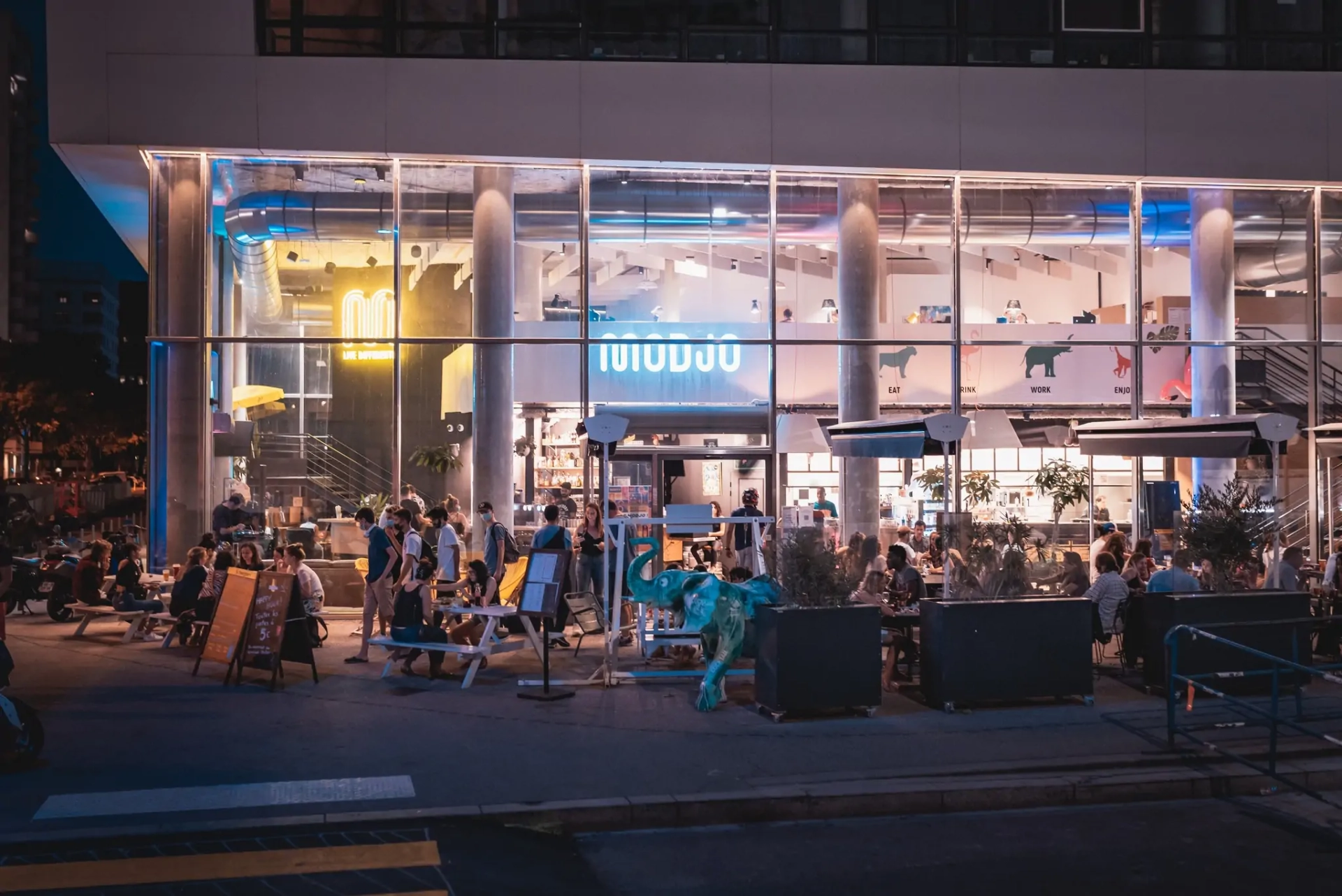 Modjo Lyon un espace hybride entre coworking, restauration et soirées festives