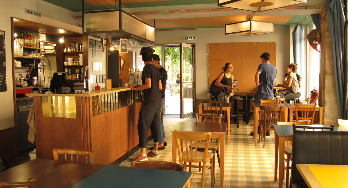 Un lieu convivial et responsable pour déguster des produits de saison à Lyon Un lieu convivial et responsable pour déguster des produits de saison à Lyon