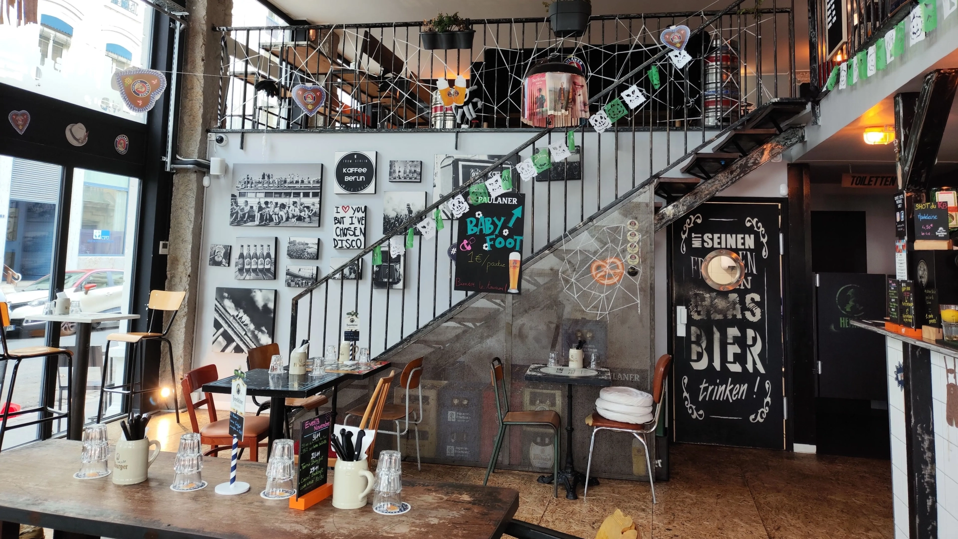 Venez découvrir les saveurs de Berlin avec notre menu varié et notre sélection de bières allemandes au Kaffee Berlin Lyon 7