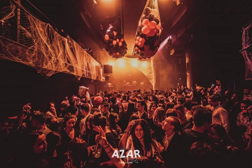 Azar Club