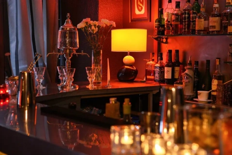 Les 5 Bars Incontournables pour Affronter l'Hiver à Lyon 🍸❄️